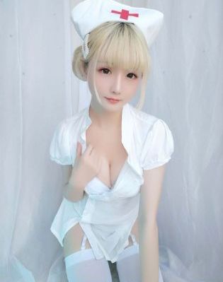 美女黄色片
