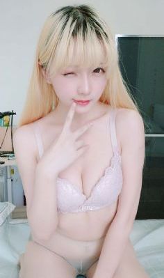 从天而降的女孩子从二楼掉下来了