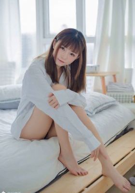军舰上的女士兵