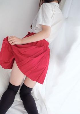 胸大的女大学生